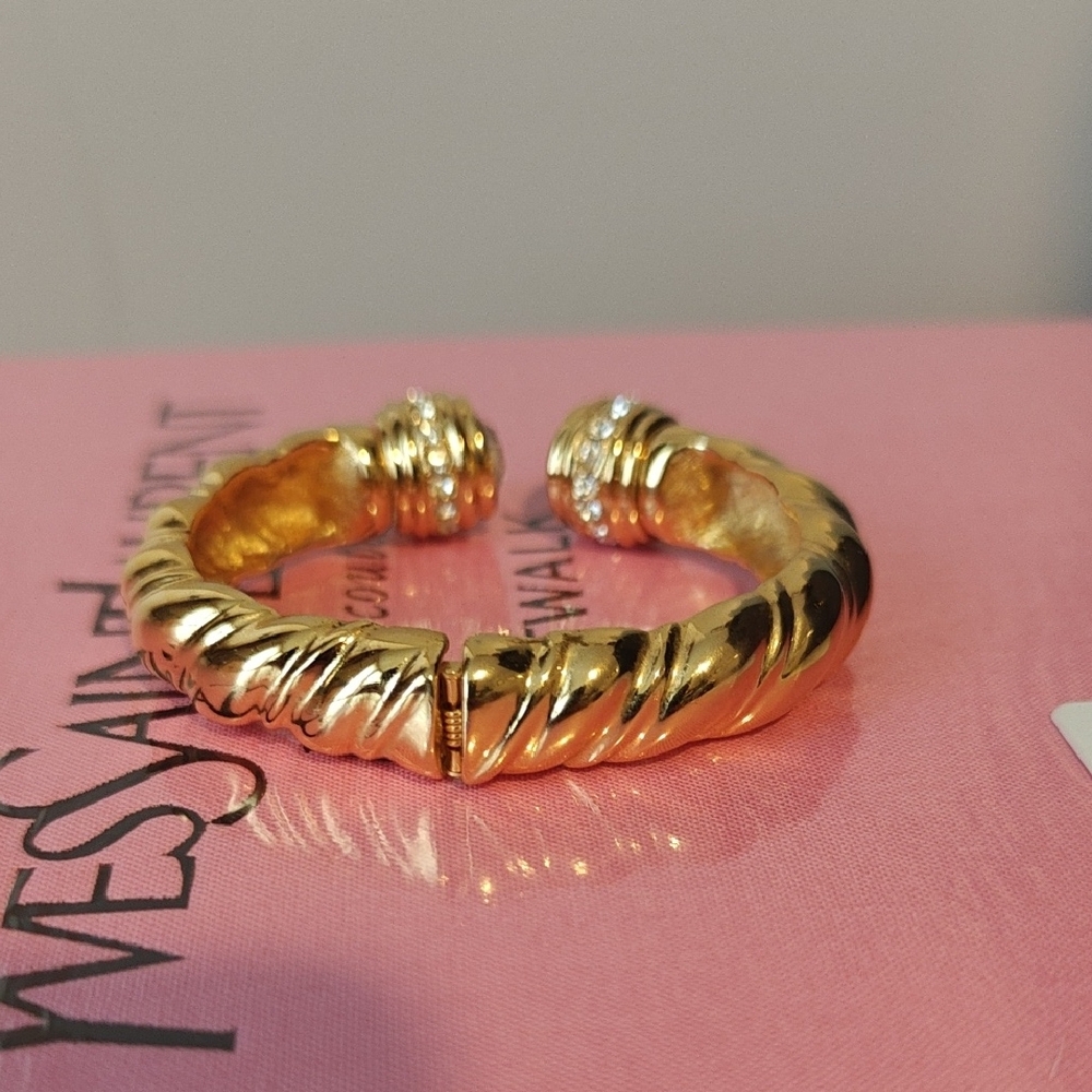 Elegant Gold and Silver Crystal Bracelet - Picture 3 of 3